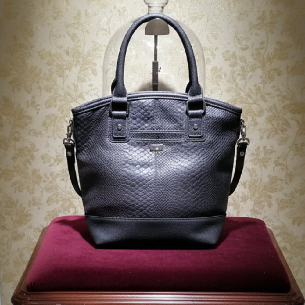 Jewell by Thirty One Paris - Charcoal Snake Print Two Way